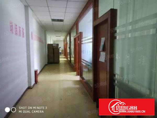 石岩水田第四工业区楼上1200平米带装修标准工业厂房出租