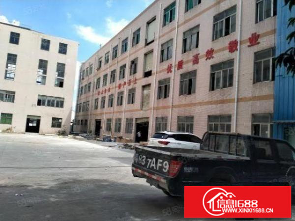 平湖广场1至2楼厂房出租每层1300