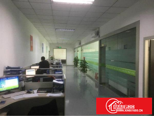 龙岗龙西新出厂房680平方带装修特价出租