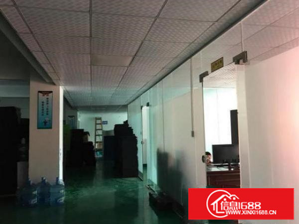 二楼厂房出租室内面积700平方米有货梯租金电话详谈