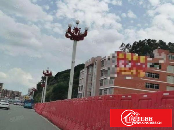 主干道旁好招工形象好凤岗楼上带装修厂房出租可以分租