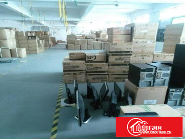 平湖辅城坳工业区厂房三楼700平米带装修出租急急急