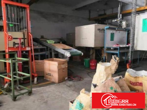 松岗朗下社区一楼500平方厂房出租有现成行车