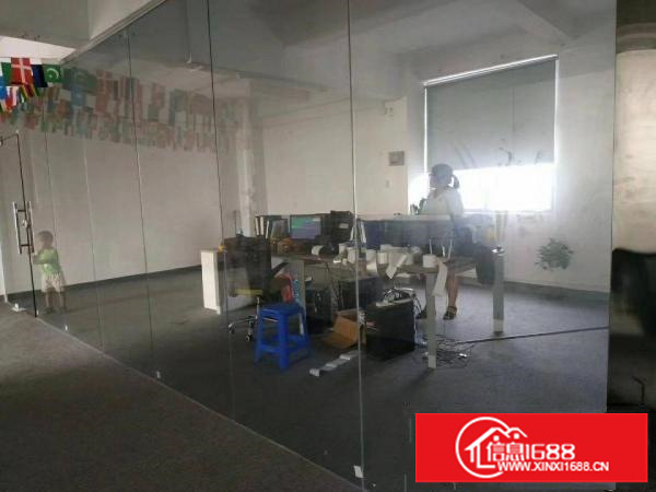 横岗荷坳主干道边楼上700平豪华装修厂房有办公室前台水电齐全