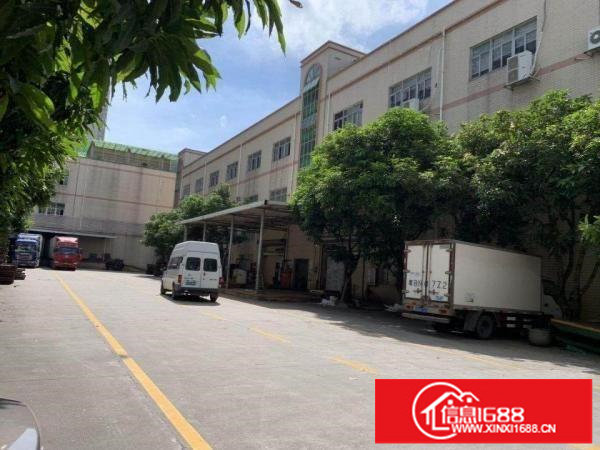 平湖华南城地铁口独院厂房整层三楼1100平原房东