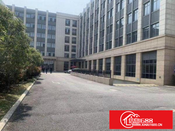 坪地教育中路独院厂房2楼650平方天花员顶装修