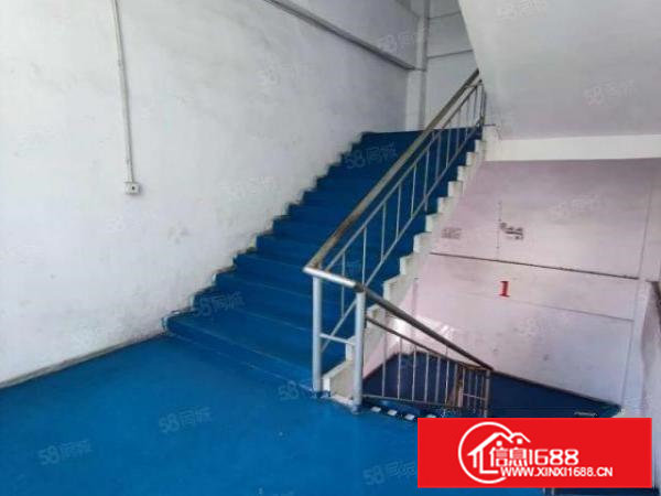 凤岗.紧邻深圳地区工业园内楼上1950平方位置好