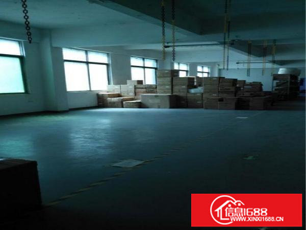 楼上办公室仓库现成装修700平米厂房急租