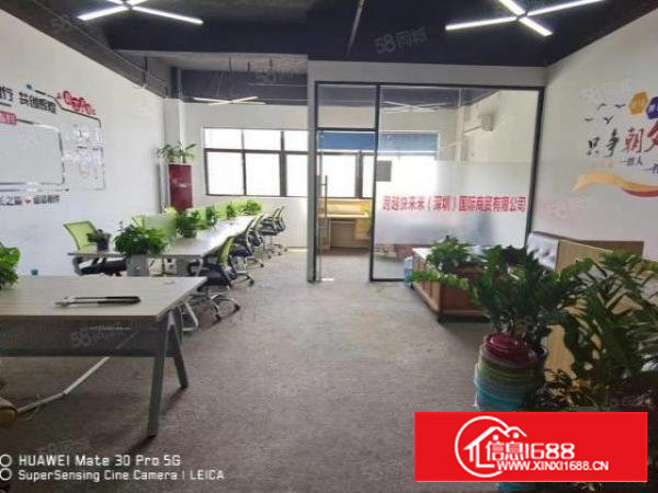 石岩汽车站楼上100平精装修办公室招租，家私，空调免费用