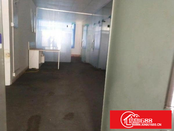 大朗新马连标准厂房出租，带水电装修，可直接生产