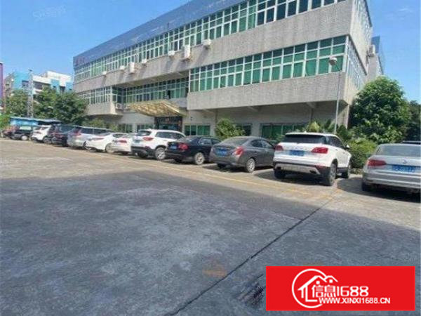 黄江近深圳新空楼上900方现成装修办公室，原房东价格15可分