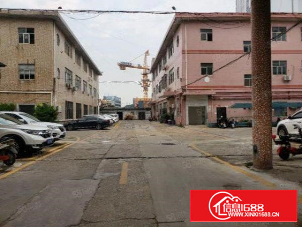 实拍沙井万丰一楼880平现成装修带行车钢构厂房出租