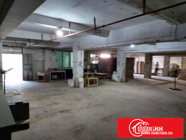 莞樟路边鸿图广场附近车间或仓库900——1800平方米左右！