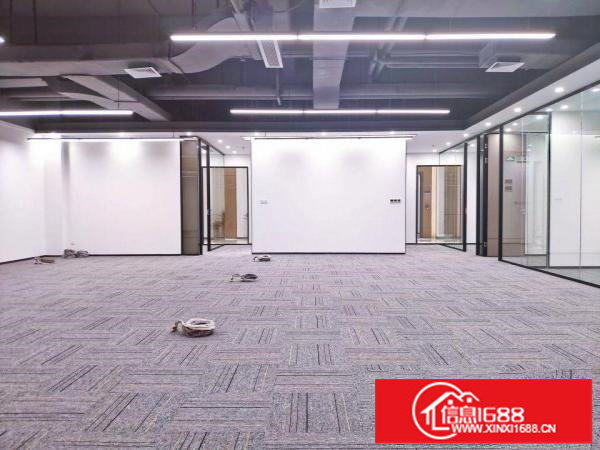 坂田地铁口电商园500平厂房出租带精装修31格局可分租