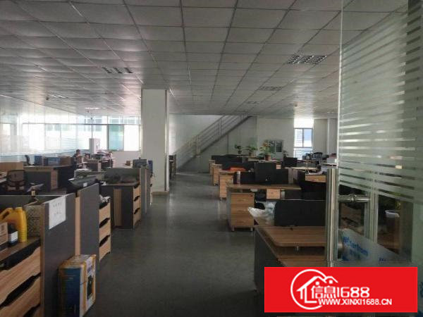 龙岗低碳城带装修厂房六楼一整层1750平、水电现成