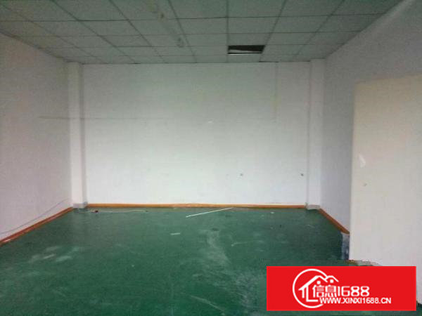 凤岗金凤凰楼上带装修小面积厂房出租400平价格便宜