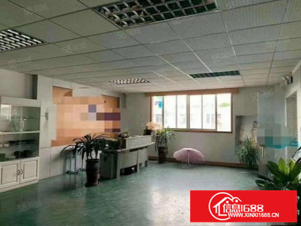 凤岗官井头楼上2000平带豪华装修厂房出租，水电齐全，可分租