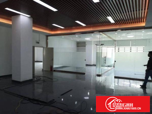 大朗洋坑塘工业区独院单一层1600平8米高钢构出租，水电齐全