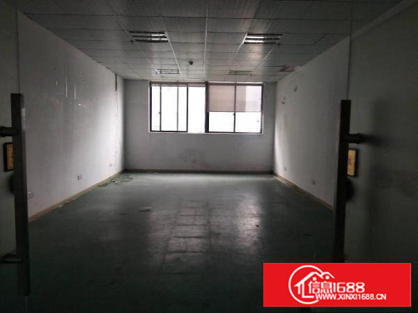 现成装修东莞市塘厦镇沙湖楼上3000平米厂房出租可以分租