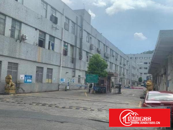 三楼位置，自带四间装修办公室，水电齐全，A级防火门标准