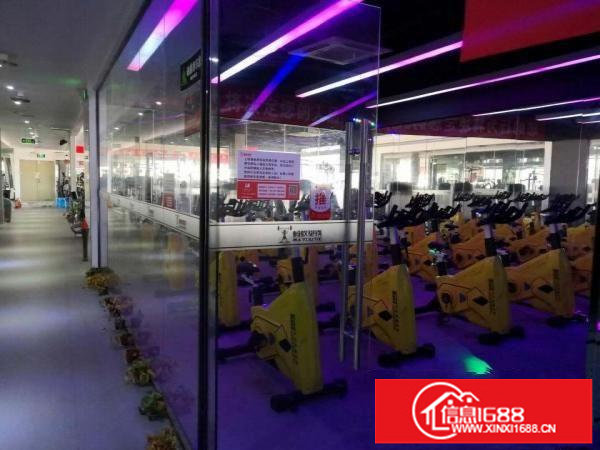 塘坑地铁口现成1400平方展厅出租之前是健身房会所