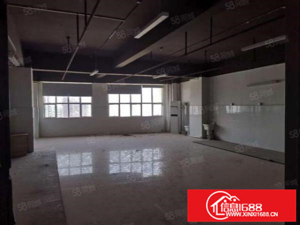 布吉百鸽笼地铁附近楼上328平全新电商出租，园区配套成熟