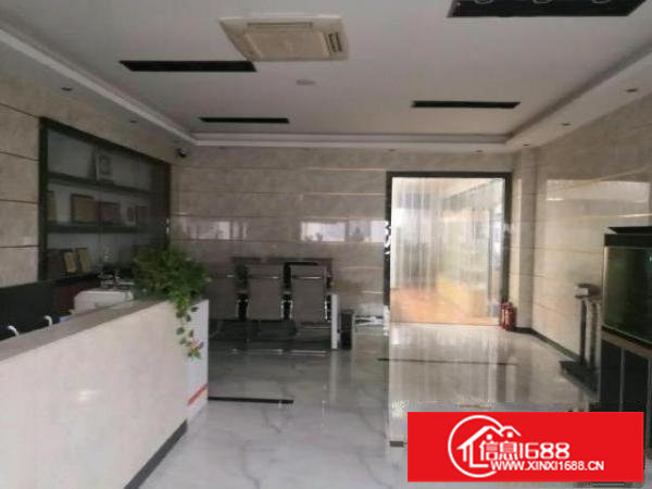 松岗楼岗新出楼上1400平精装修厂房