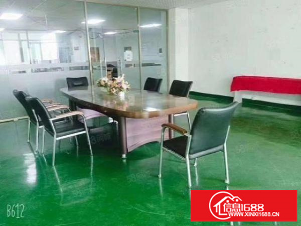 平湖新木村新出楼上1200平方无尘车间厂房出租