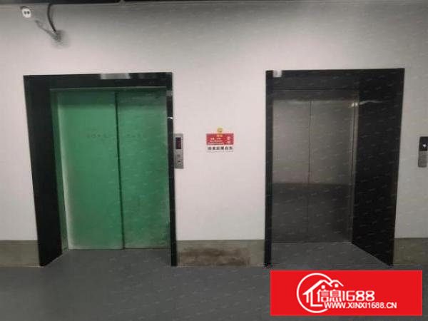 清溪大利独院楼上460平带客货梯标准厂房出租