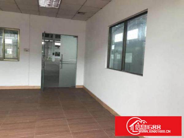 新出电梯口1000平厂房仓库（带装修免停车费）