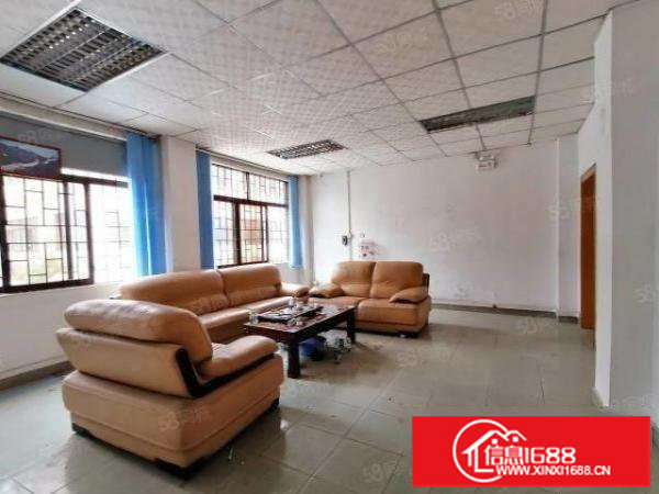 观澜新田市场附近新空出楼上带装修小面积450平厂房出租