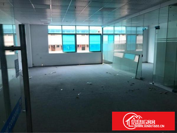 平湖辅城坳工业区楼上带装修400平米急租