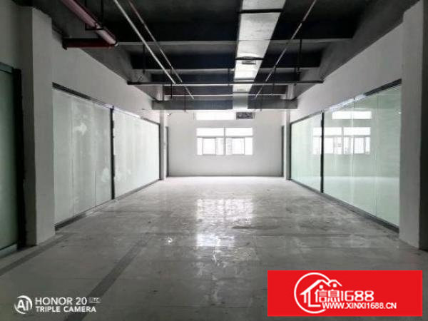 松岗地铁口附近180平方厂房出租