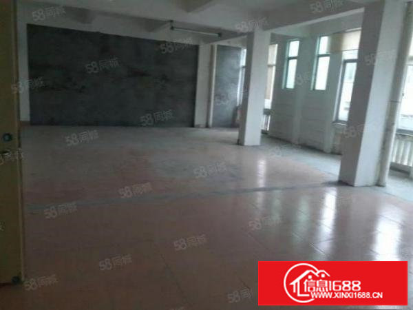 大康原房东楼上新出300平方厂房出租100起租。