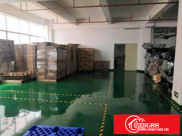 横岗六约带装修厂房出租1400平方，9成新地坪！