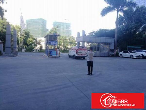 布吉李朗楼上500平带装修厂房出租，无转让费