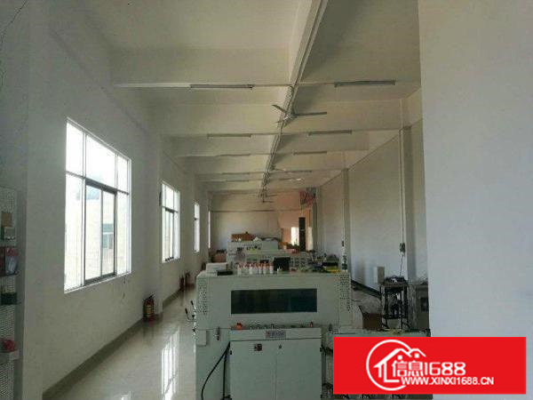 原房东！横岗安良新出900平带装修楼上厂房出租，空地大