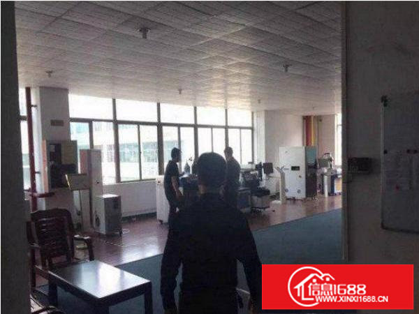 横岗茂兴路一楼600平米原房东厂房