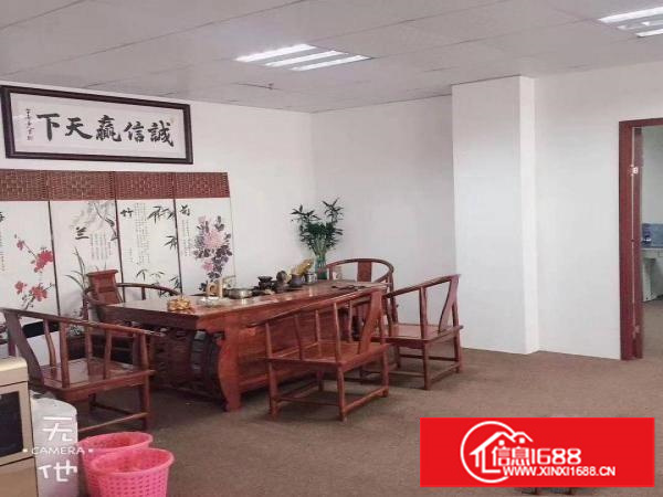 龙岗横岗地铁站500米出新出3楼200平办公场地招租无转让费