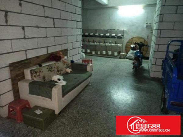 佛子凹村一楼门面出租。100平方。