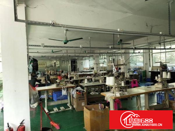 坂田上雪科技园楼上带办公室装修500平方厂房出租，有地坪漆