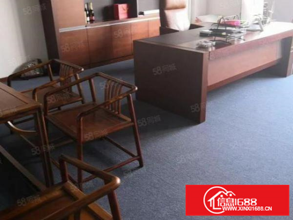 石岩物流园楼上650平米带装修厂房出租