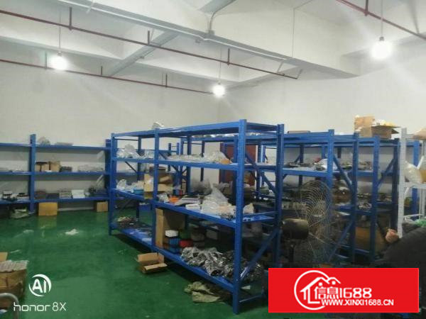 长安镇沙头精装修水电齐全楼上1500平厂房出租仅租16元！