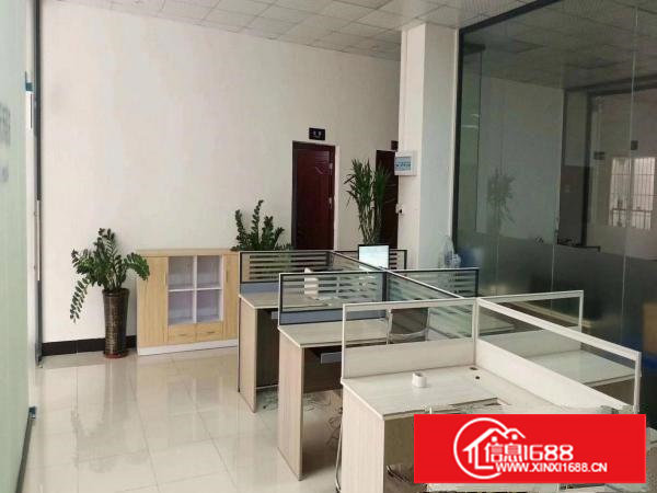 长安厦边沿江高速附近新出一楼800平，精装修，办公室水电齐全