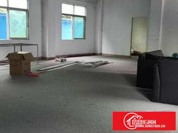 龙岗嶂背厂房出租200平，空地大，