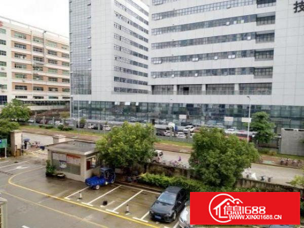 龙岗宝龙新出二楼标准厂房300平米带红本有消防喷淋可做加工