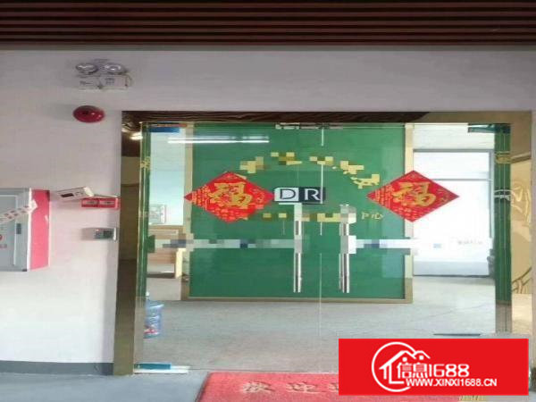 凤岗楼上680平厂房出租，豪华精装修，有喷淋，采光非常好