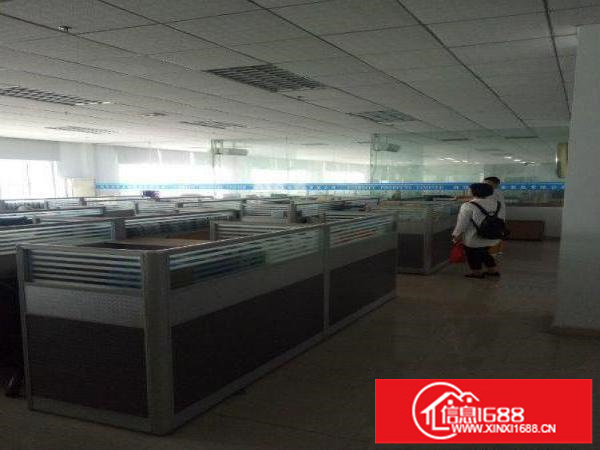 出租龙岗区平湖楼上1600平方带装修厂房