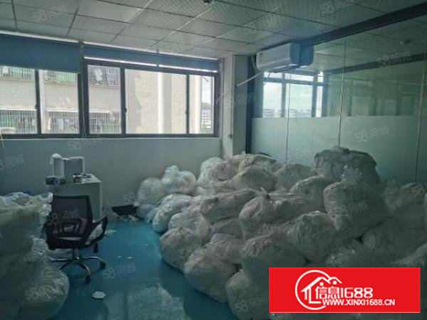 石岩气车站楼上700平米精装修厂房出租，