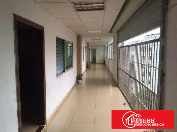 石岩水田新出楼上750平带现成装修无转让费厂房出租